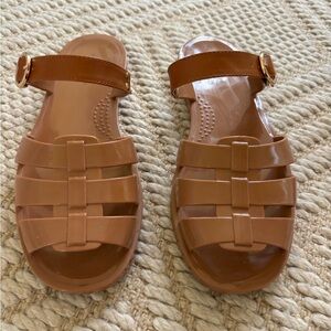 Tuckernuck Riley Jelly Sandals size 8